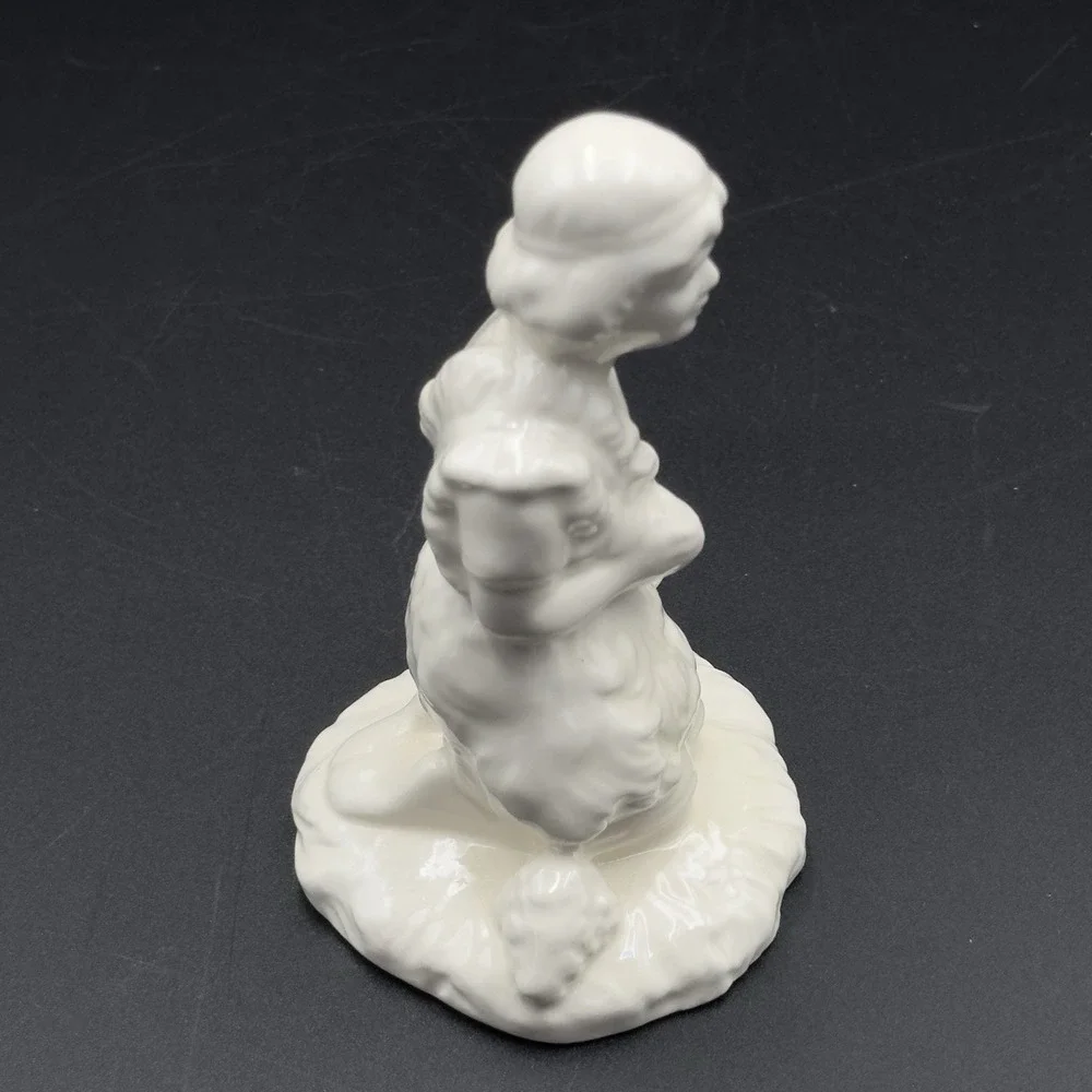 Vintage HOLLAND‎ MOLD Kneeling SHEPARD BOY Fruit Basket NATIVITY Figure Glazed